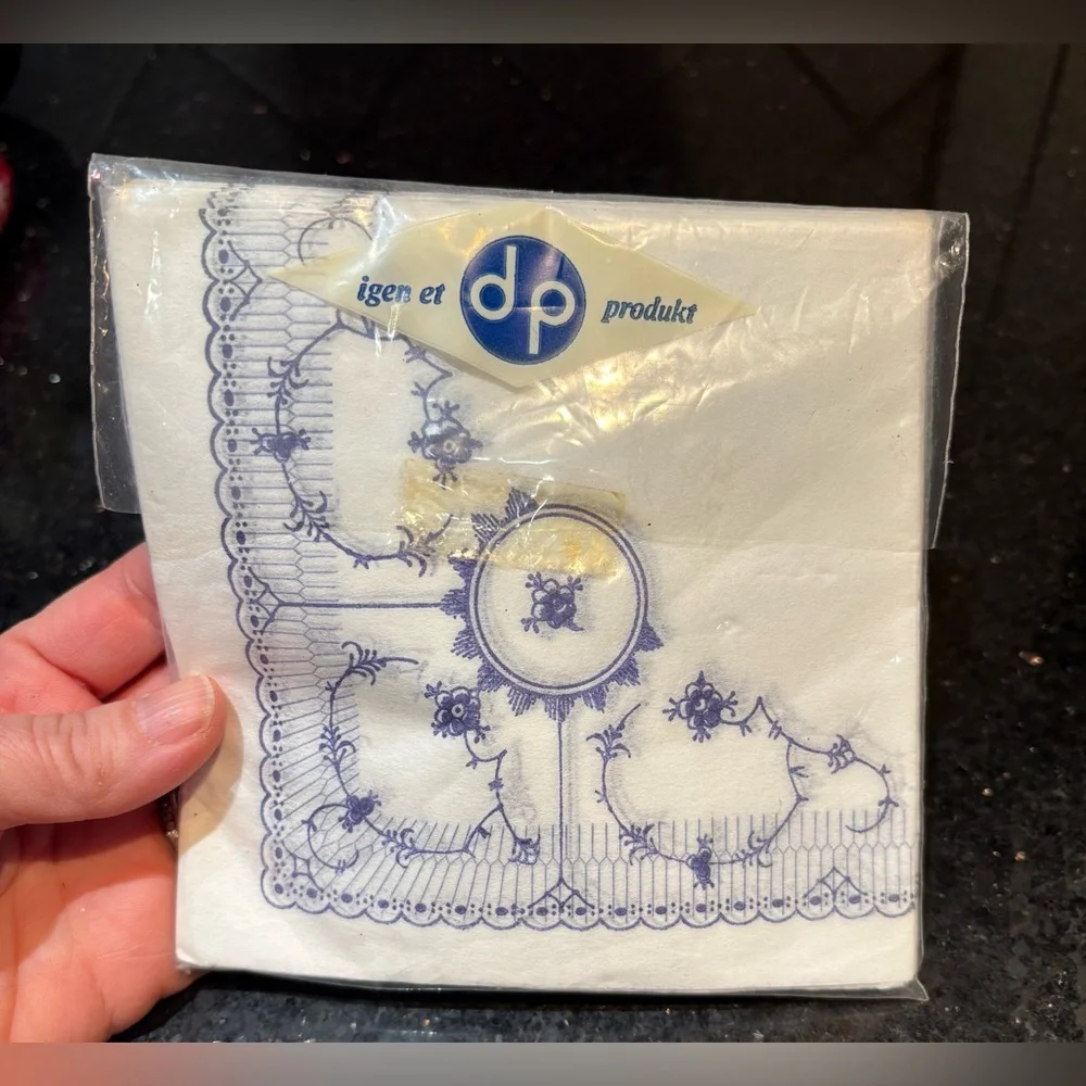 Windsor paper napkins Royal Copenhagen Blue Fluted pattern Package of 20